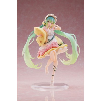TAITO HATSUNE MIKU WONDERLAND SLEEPING BEAUTY FIGURE