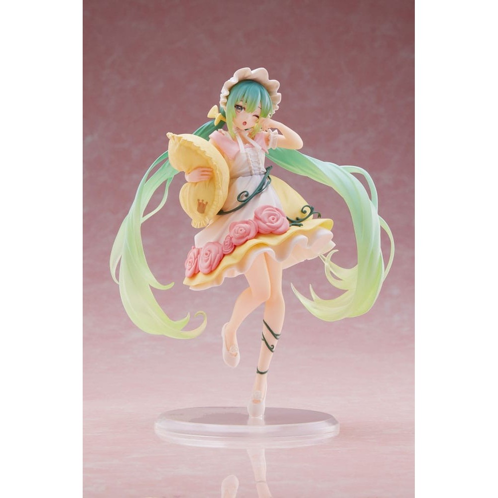 TAITO HATSUNE MIKU WONDERLAND SLEEPING BEAUTY FIGURE