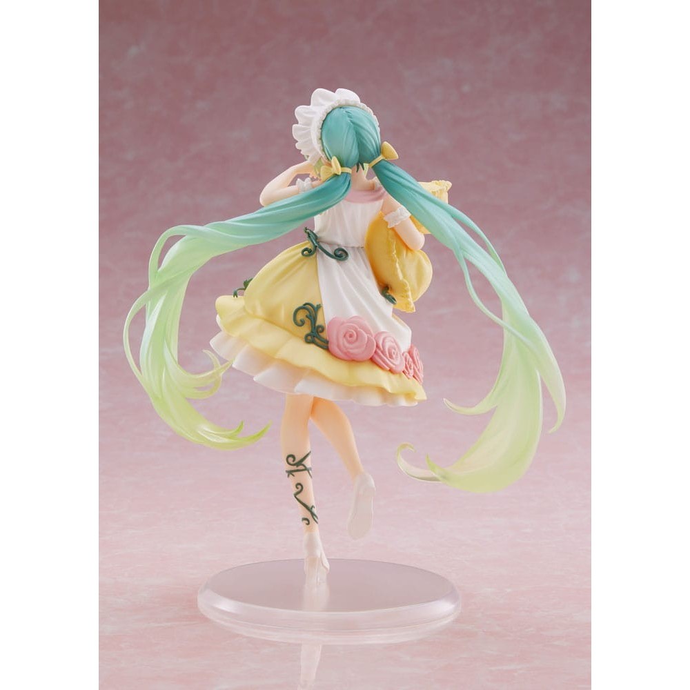 TAITO HATSUNE MIKU WONDERLAND SLEEPING BEAUTY FIGURE