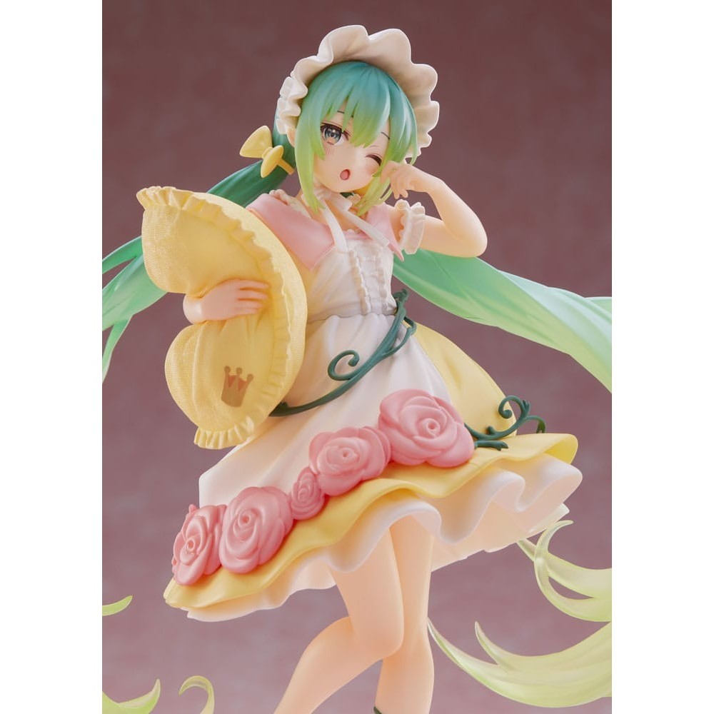 TAITO HATSUNE MIKU WONDERLAND SLEEPING BEAUTY FIGURE
