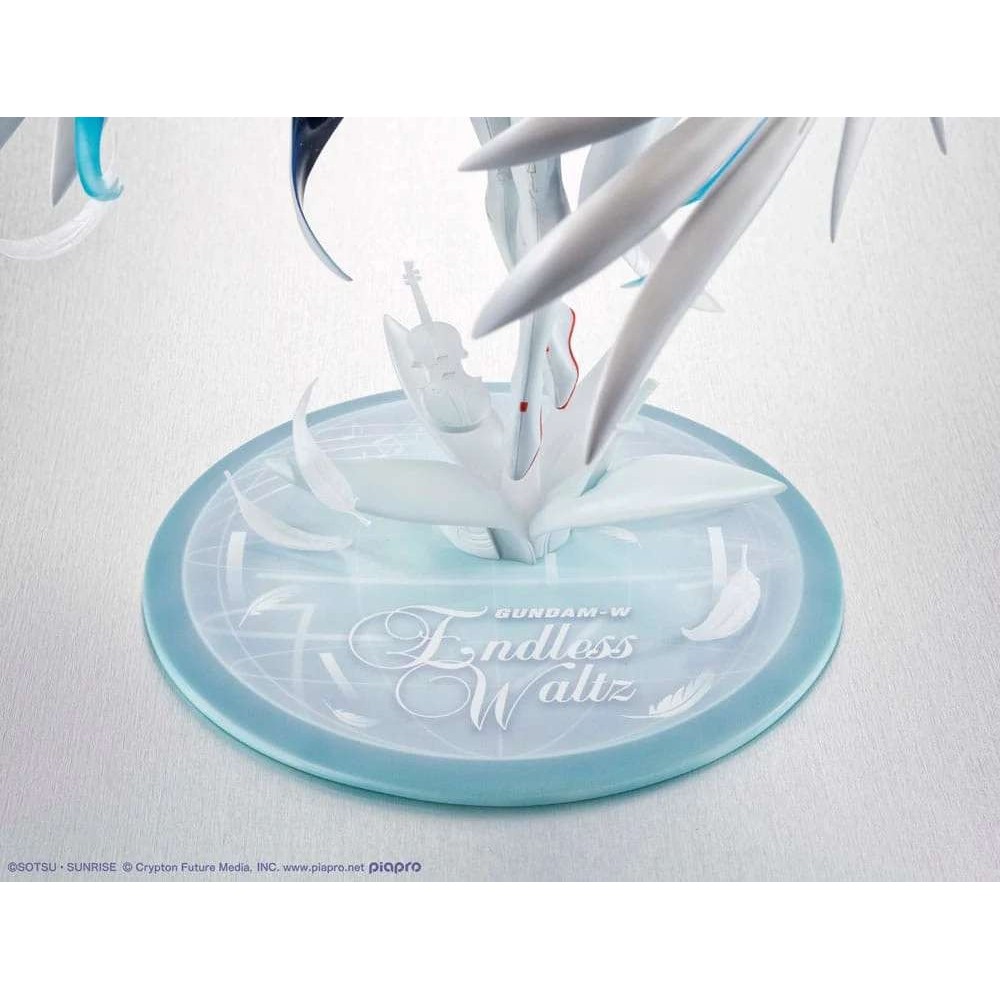 MEGAHOUSE HATSUNE MIKU X WING GUNDAM ZERO EW 45TH ANNIVERSARY FIGURE STATUE