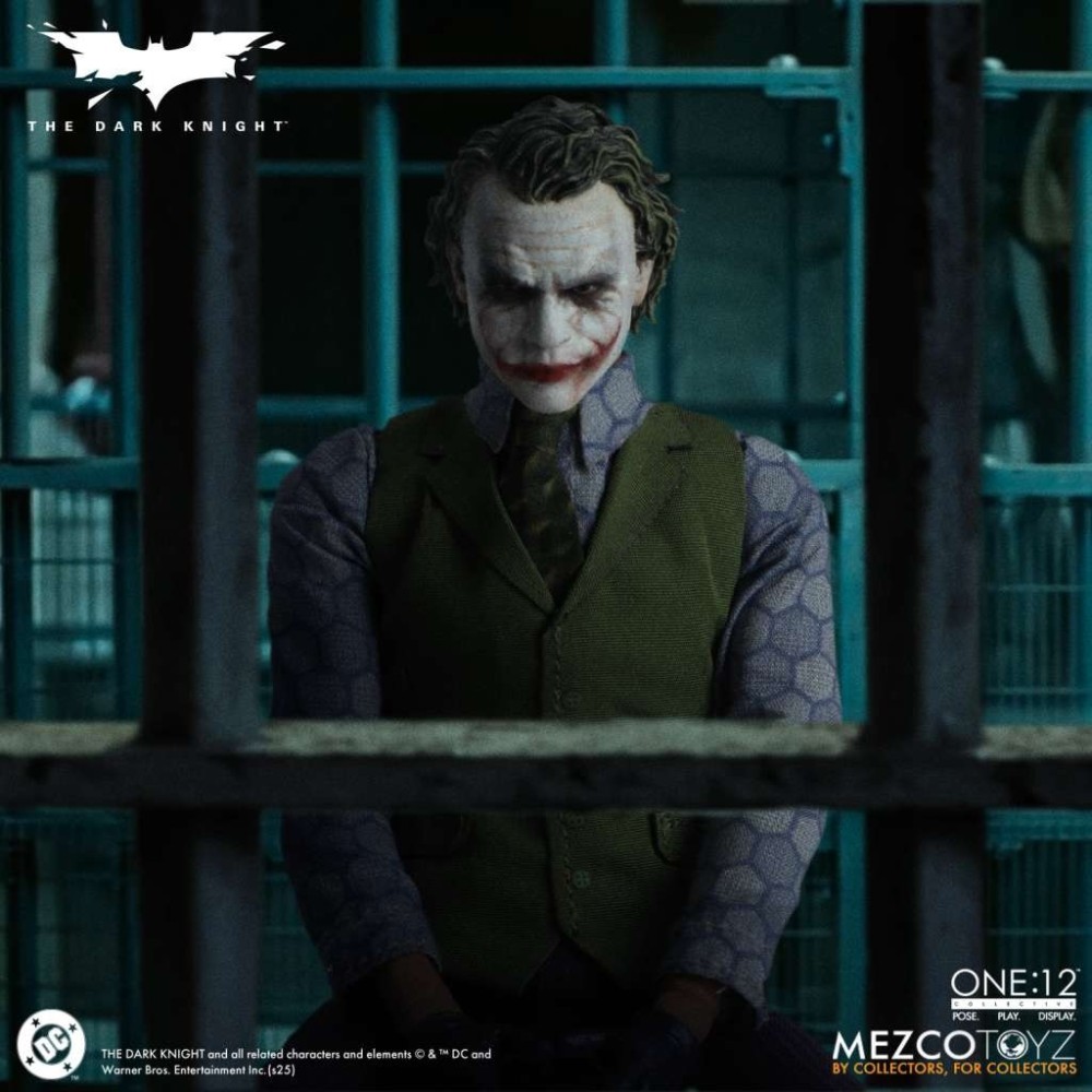 MEZCO TOYS BATMAN THE DARK KNIGHT THE JOKER ONE:12 COLLECTIVE SERIES 17CM ACTION FIGURE