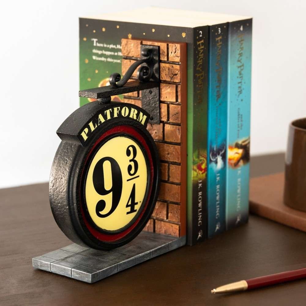 GRUPO ERIK HARRY POTTER PLATFORM 9 3/4 RESIN BOOKENDS