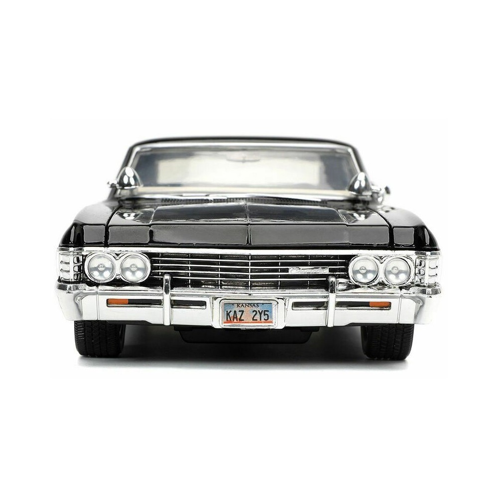 SUPERNATURAL DEAN WINCHESTER AND 1967 CHEVY IMPALA DIE CAST 1/24 MODEL CAR JADA TOYS
