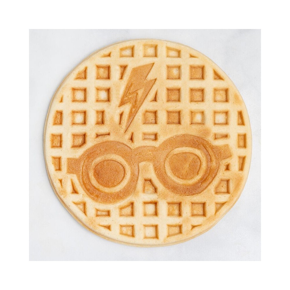 UNCANNY BRANDS HARRY POTTER GLASSES AND LIGHTNING BOLT WAFFLE MAKER