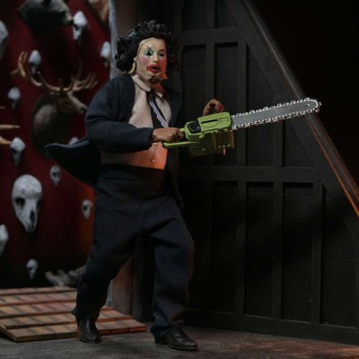 THE TEXAS CHAINSAW MASSACRE LEATHERFACE PRETTY WOMAN ACTION FIGURE NECA