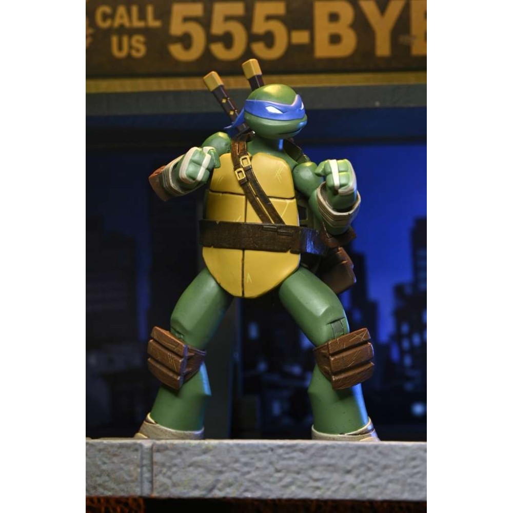 TEENAGE MUTANT NINJA TURTLES 2012 LEONARDO ACTION FIGURE NECA