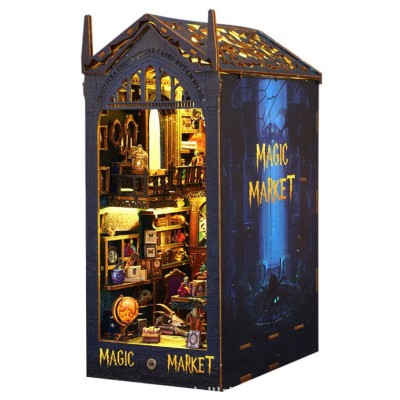 BOOK NOOK MAGIC MARKET MINI DIORAMA