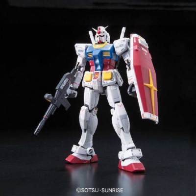 REAL GRADE RG GUNDAM RX-78-2 1/144 MODEL KIT ACTION FIGURE BANDAI