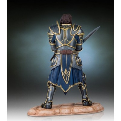GENTLE GIANT WORLD OF WARCRAFT LOTHAR STATUE