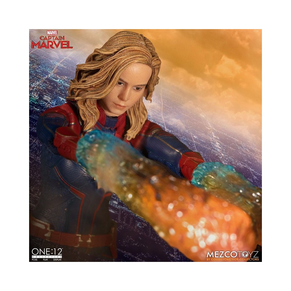CAPTAIN MARVEL CLOTH ONE:12 COLLECTIVE ACTION FIGURE MEZCO TOYS