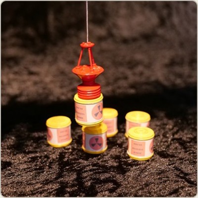 SIXTEEN 12 SPACE SPAZIO 1999 - RETRO VERSION EAGLE 30CM REPLICA FIGURE