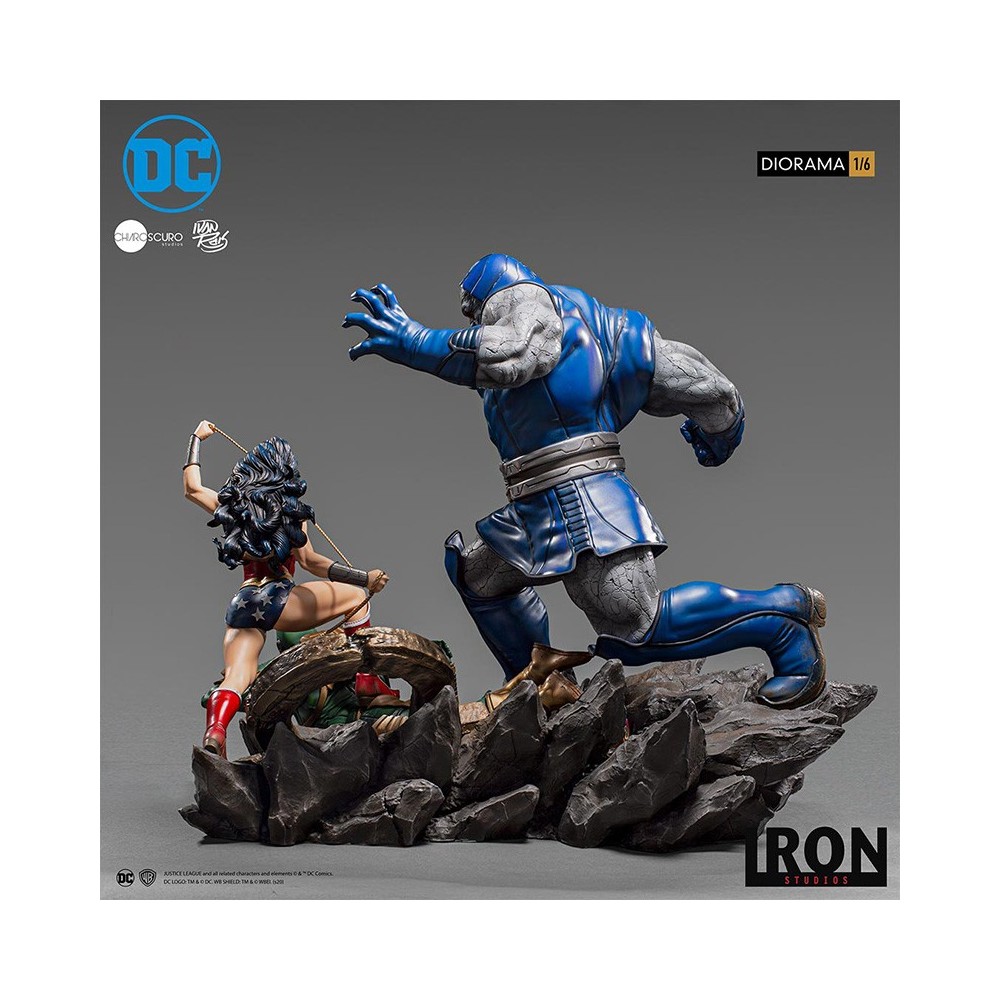 WONDER WOMAN VS DARKSEID 1/6 DIORAMA 47 CM STATUE FIGURE IRON STUDIOS