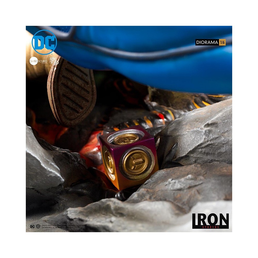 WONDER WOMAN VS DARKSEID 1/6 DIORAMA 47 CM STATUE FIGURE IRON STUDIOS