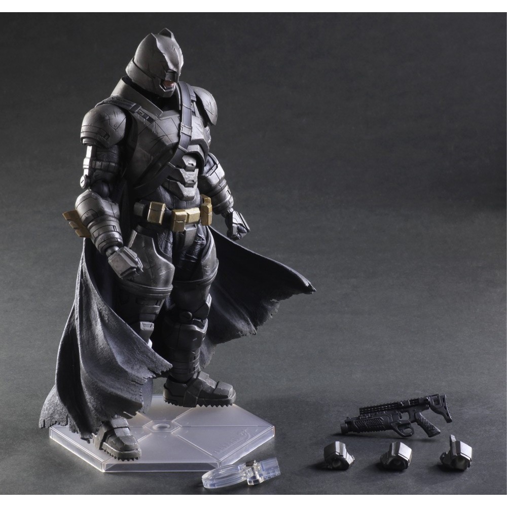 BATMAN V SUPERMAN - ARMORED BATMAN PLAY ARTS KAI PAK ACTION FIGURE SQUARE ENIX