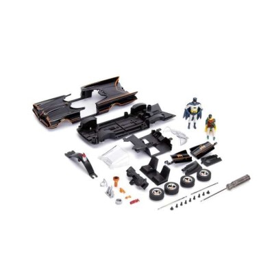 CLASSIC TV SERIES BATMOBILE AND BATMAN 1966 MODEL KIT FIGURE JADA TOYS