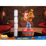 CTR CRASH TEAM RACING CRASH BANDICOOT WINNER STATUA FIGURE FIRST4FIGURES
