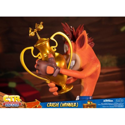 CTR CRASH TEAM RACING CRASH BANDICOOT WINNER STATUA FIGURE FIRST4FIGURES