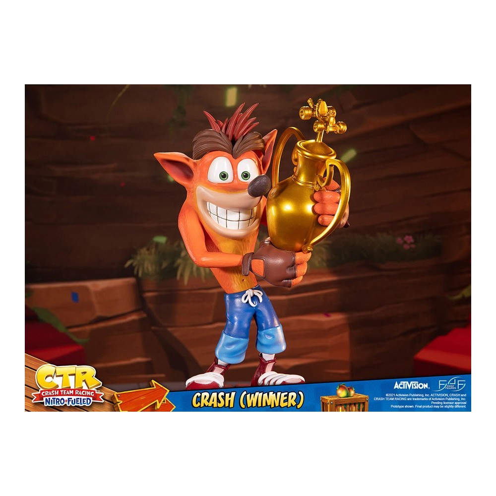 CTR CRASH TEAM RACING CRASH BANDICOOT WINNER STATUA FIGURE FIRST4FIGURES