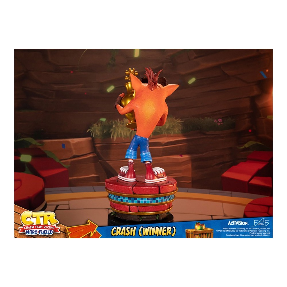 CTR CRASH TEAM RACING CRASH BANDICOOT WINNER STATUA FIGURE FIRST4FIGURES
