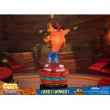 CTR CRASH TEAM RACING CRASH BANDICOOT WINNER STATUA FIGURE FIRST4FIGURES